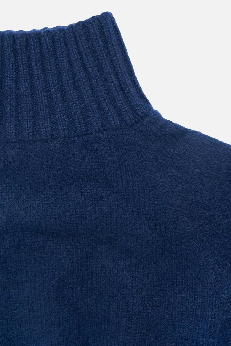 The Elder Statesman Women’s Turtleneck Navy Shop